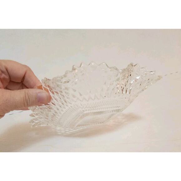 Vintage Indiana Glass Clear 6 In Ruffled Diamond Point Candy Dish - Picture 3 of 5